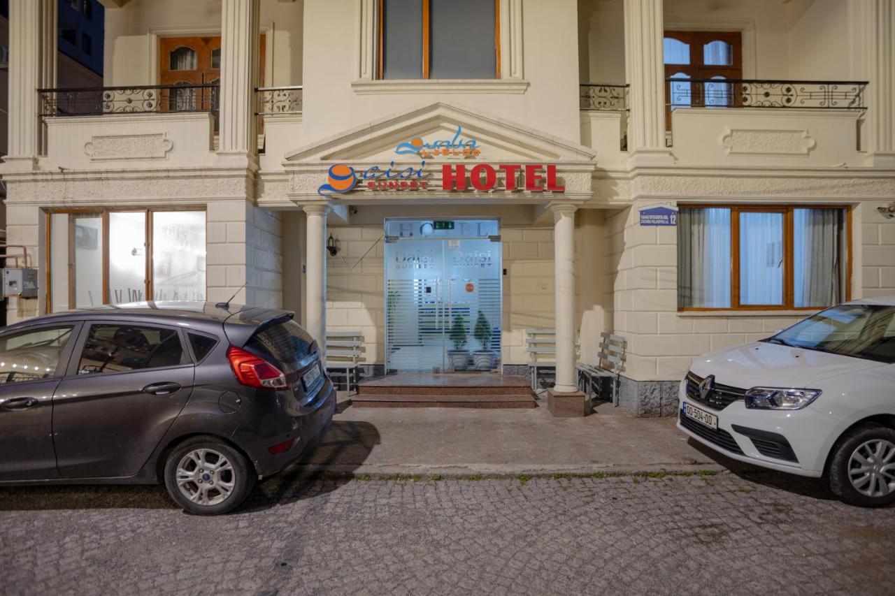 Daisi Sunset Hotel Batoemi Buitenkant foto