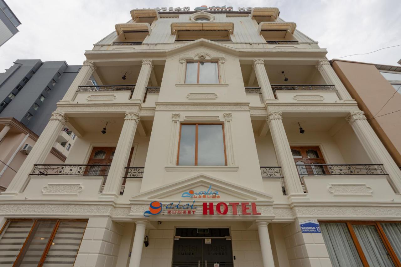 Daisi Sunset Hotel Batoemi Buitenkant foto